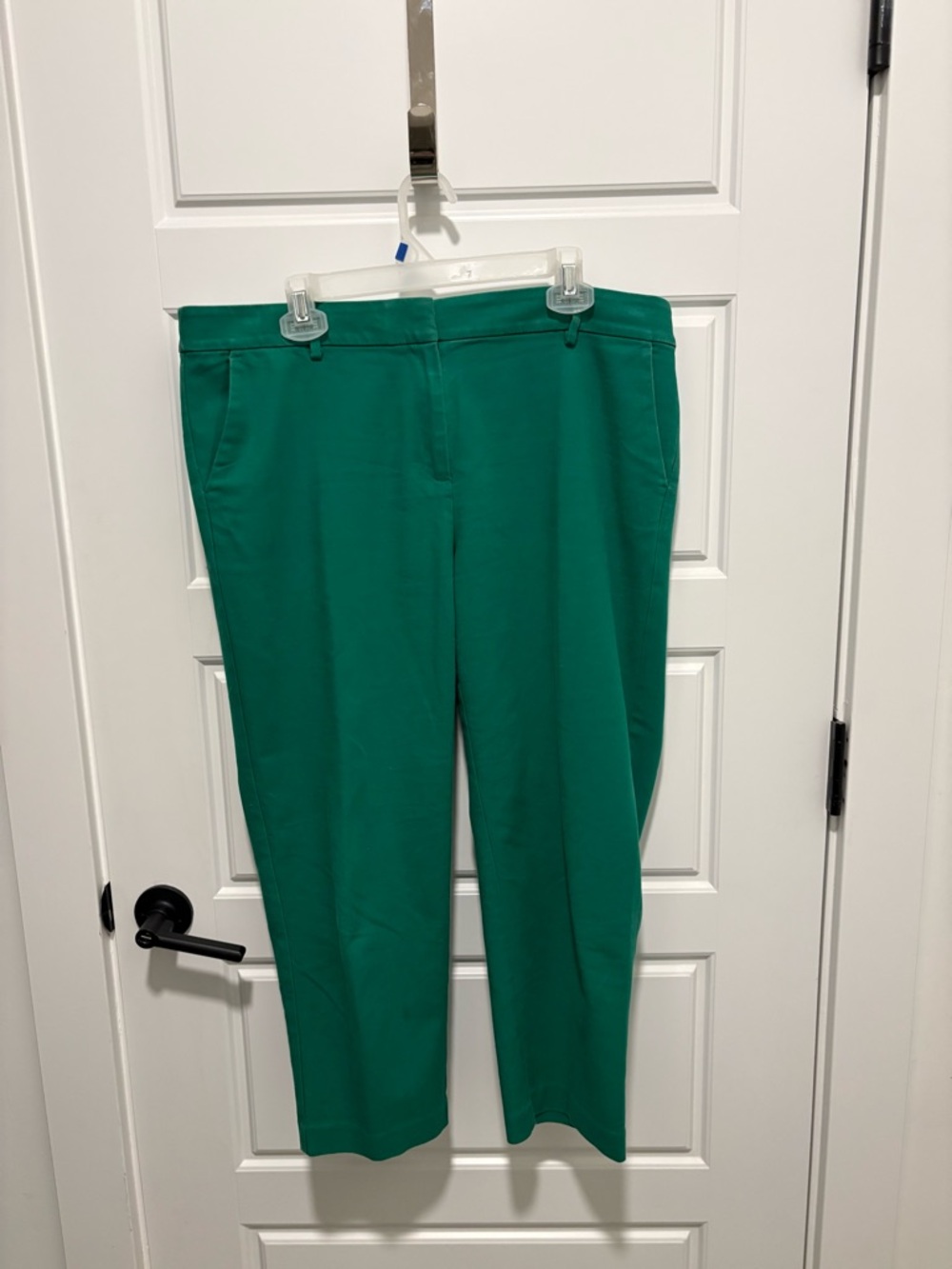 LOFT Riviera Fit Emerald Green Cropped Pants